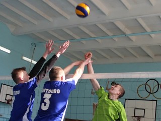 Сыграны матчи первого круга чемпионата Гродненской области по волейболу среди мужских и женских команд