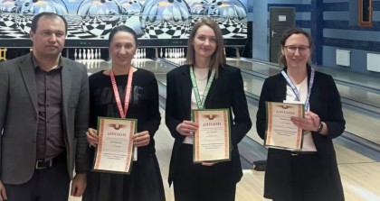 Сотрудницы Гродненского облисполкома сразились в боулинг в честь Года белорусской женщины