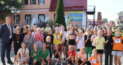 Легкоатлетический забег «Миля Желобовского» объединил более 250 участников в Дятлово